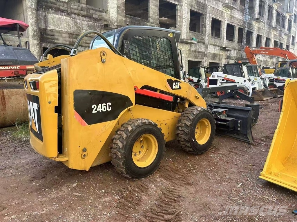 CAT 246 C Φορτωτάκια
