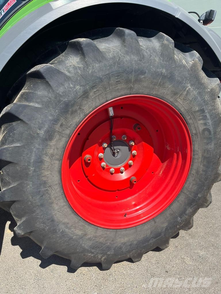Fendt 826 VARIO PROFI + Traktorer