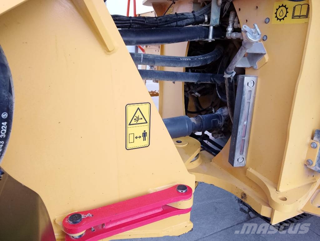 Volvo L 180 H Wielladers