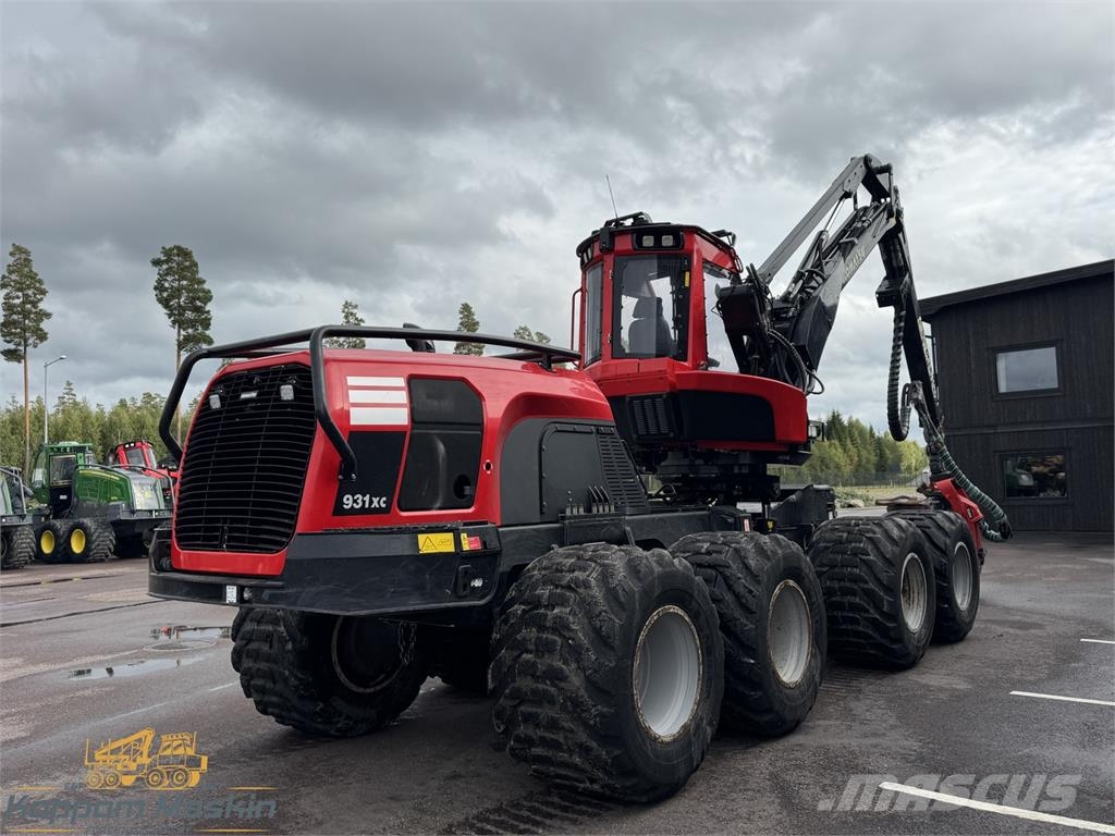 Komatsu 931XC حصادات
