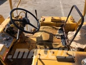 CAT 910 Rataslaadurid