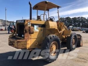 CAT 910 Rataslaadurid
