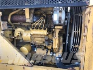 CAT 910 Rataslaadurid