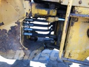 CAT 910 Rataslaadurid