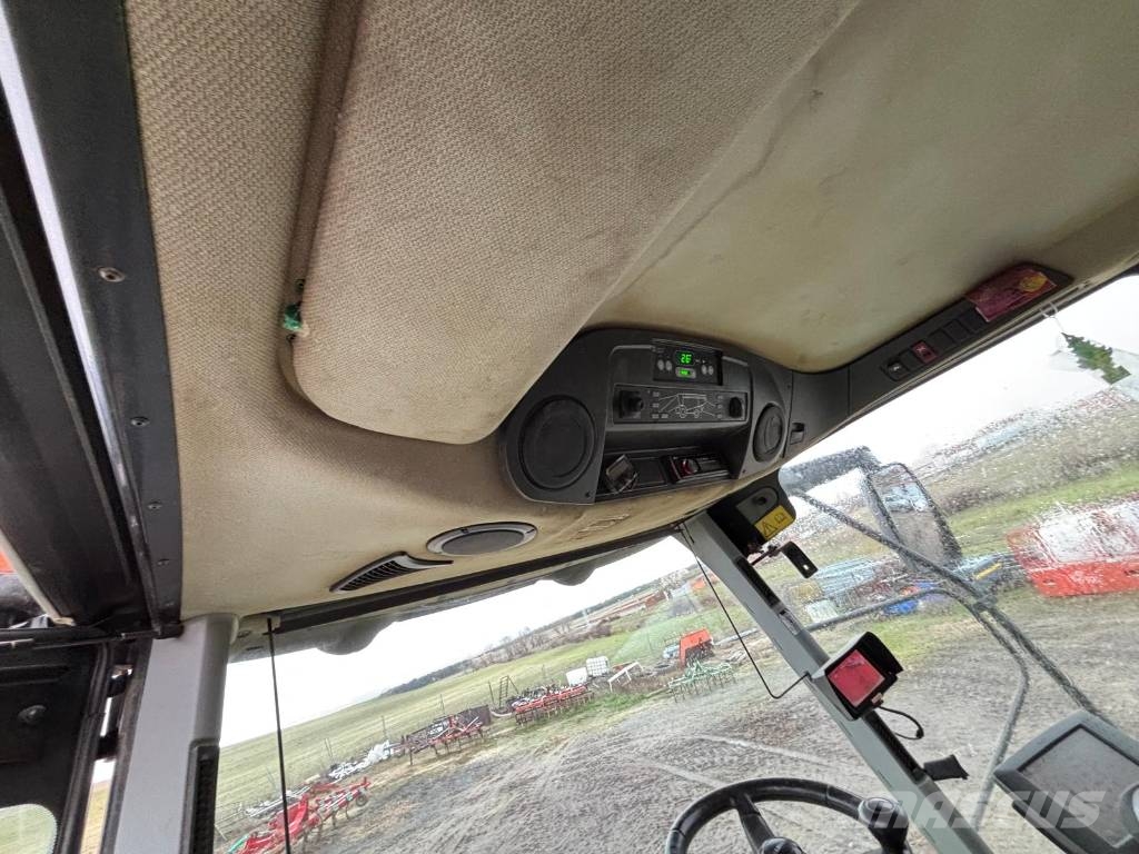 CLAAS Lexion 670 M Kombinované zberacie stroje