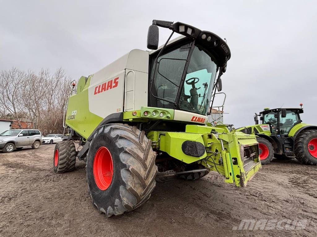 CLAAS Lexion 670 M Kombinované zberacie stroje