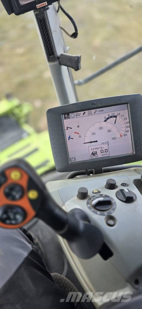 CLAAS Lexion 670 M Kombinované zberacie stroje