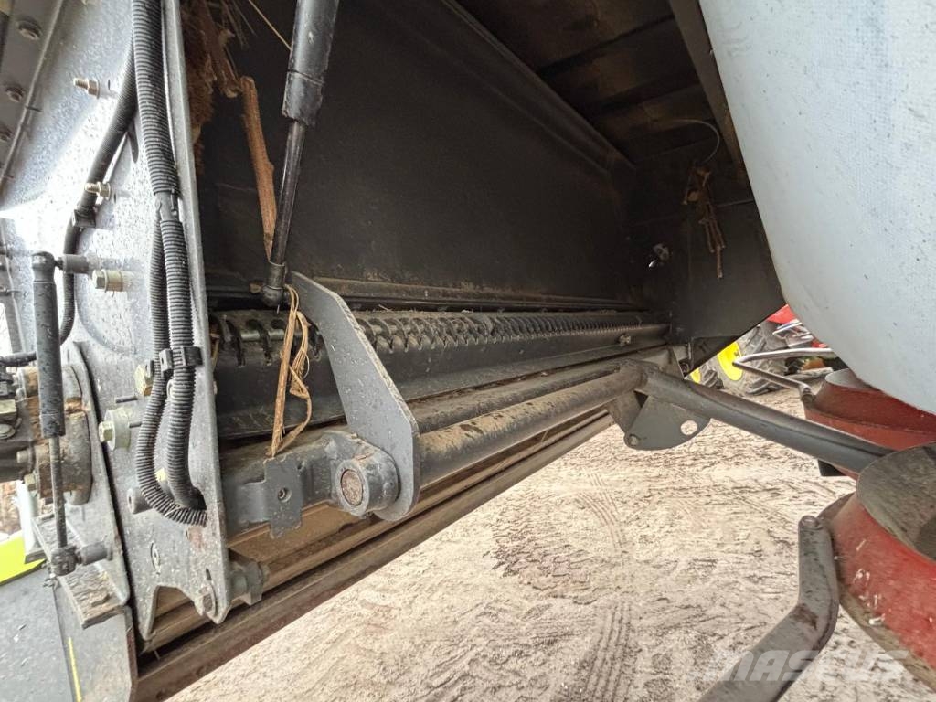 CLAAS Lexion 670 M Kombinované zberacie stroje