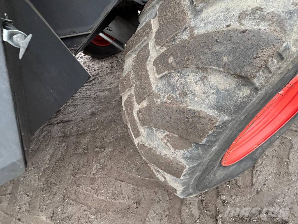 CLAAS Lexion 670 M Kombinované zberacie stroje