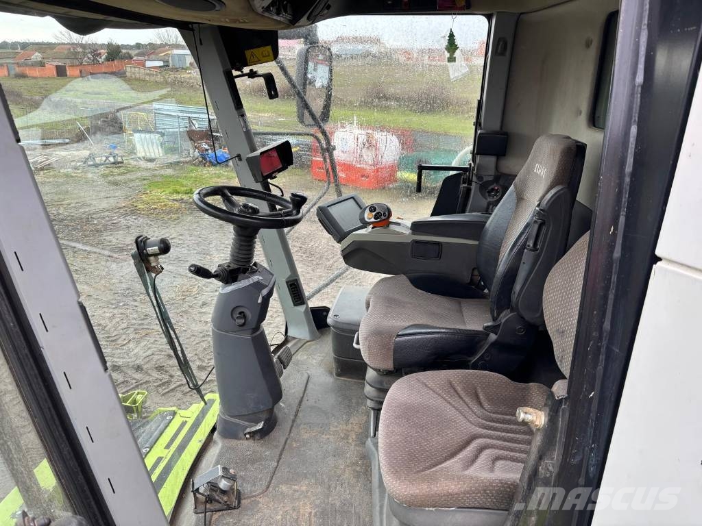 CLAAS Lexion 670 M Kombinované zberacie stroje