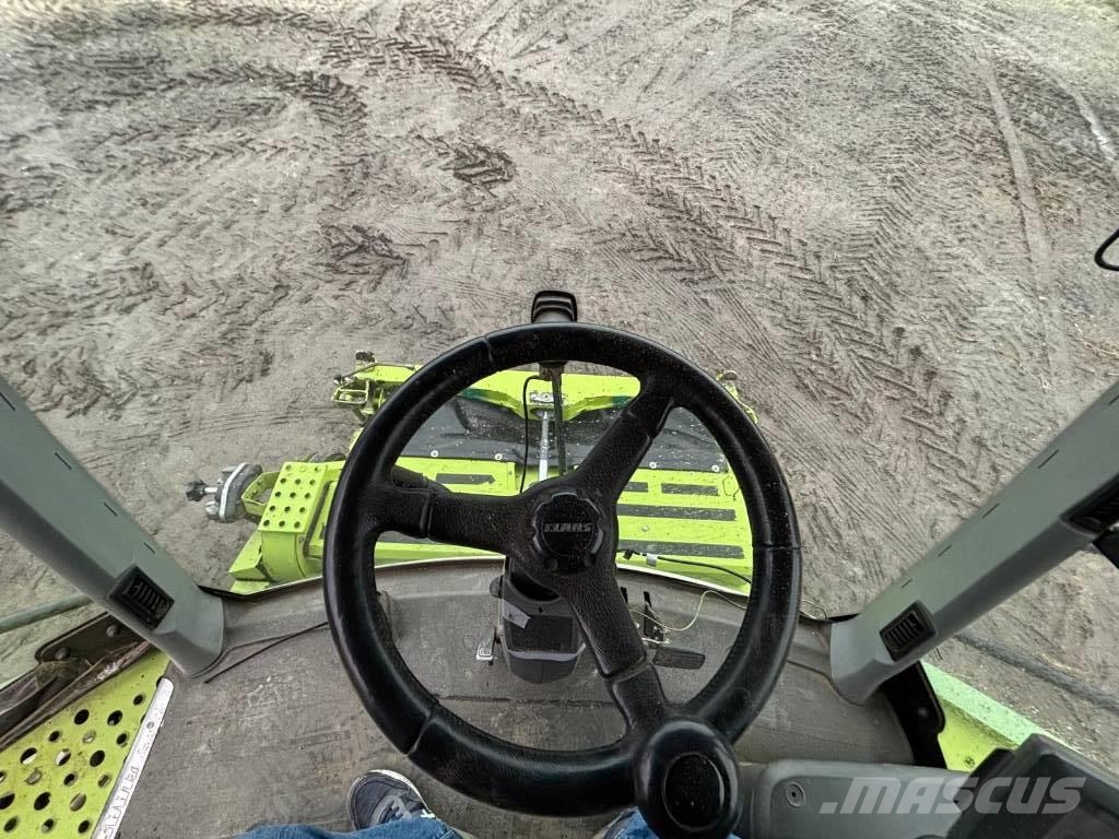 CLAAS Lexion 670 M Kombinované zberacie stroje