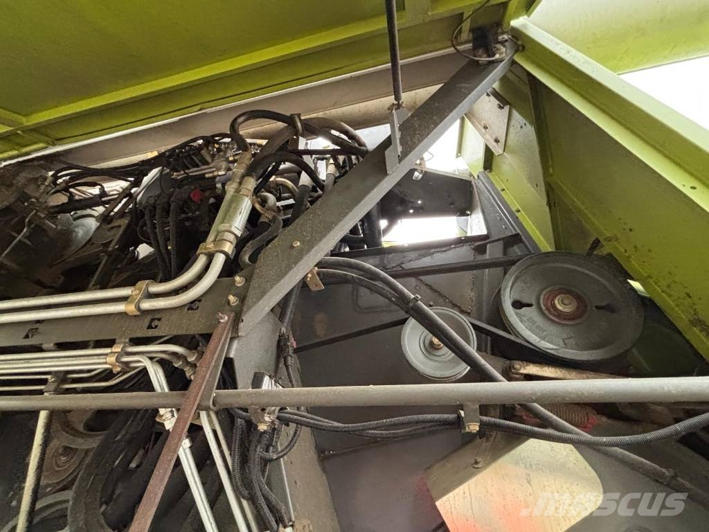 CLAAS Lexion 670 M Kombinované zberacie stroje