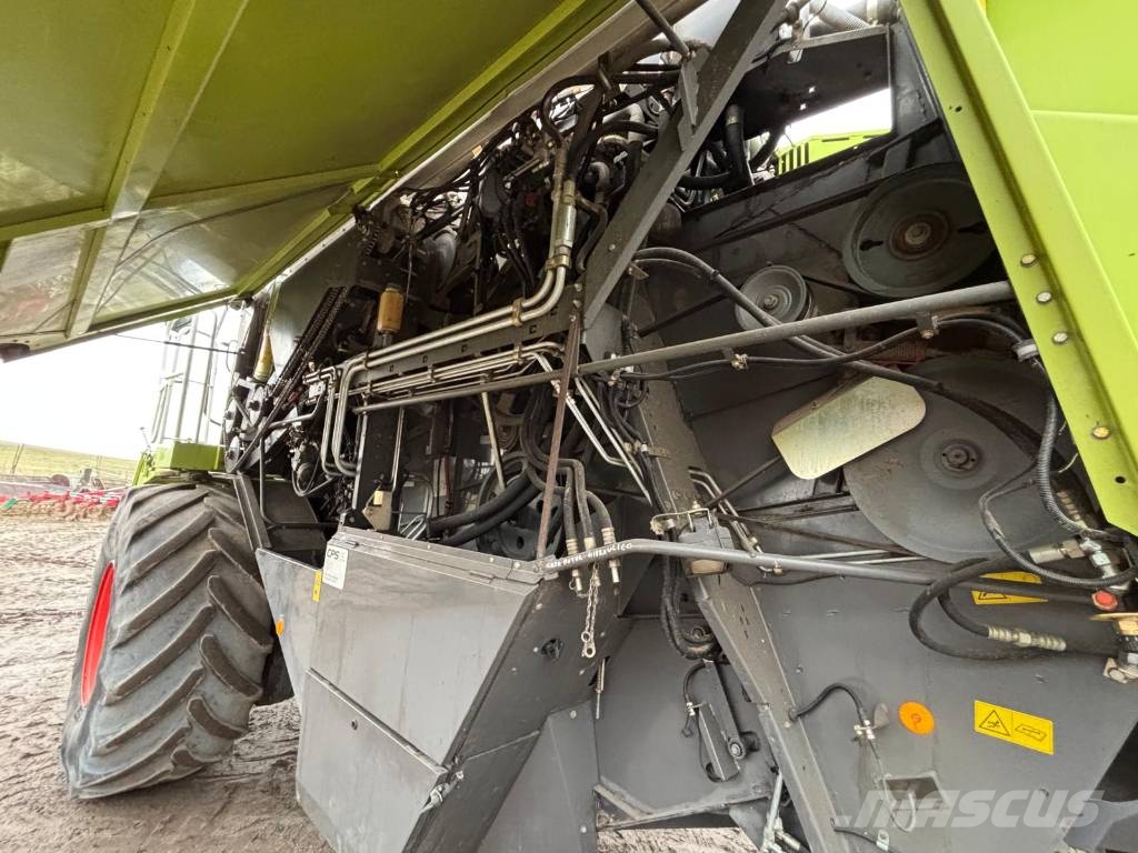 CLAAS Lexion 670 M Kombinované zberacie stroje