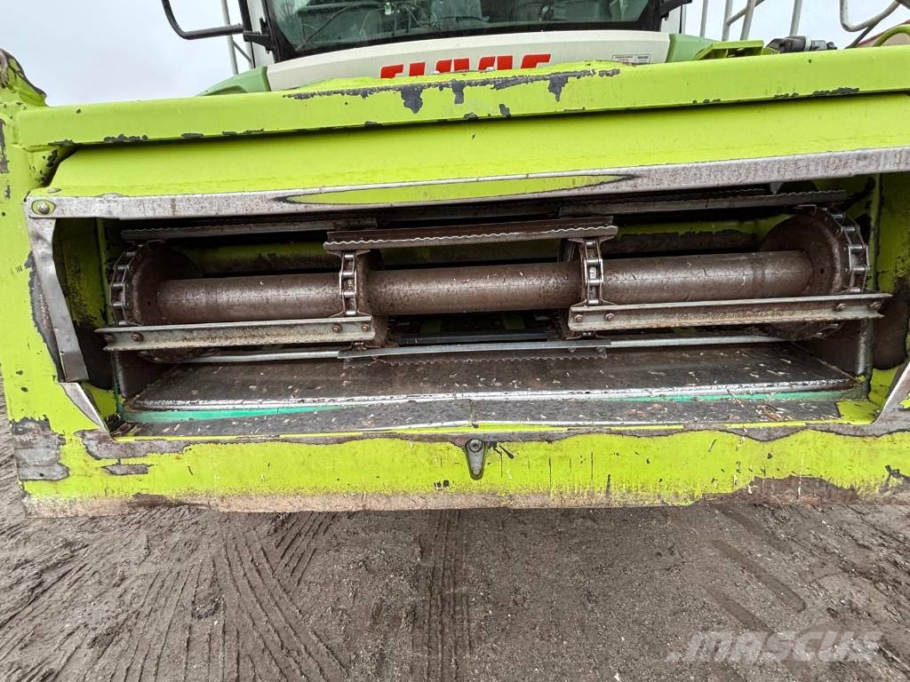 CLAAS Lexion 670 M Kombinované zberacie stroje