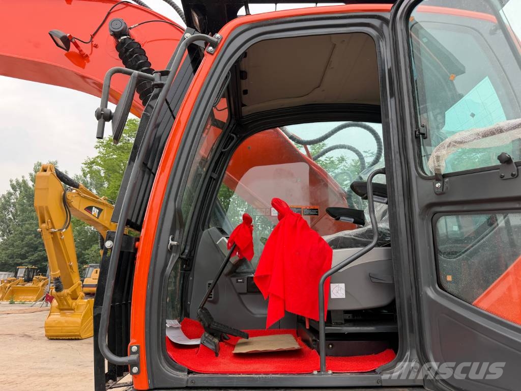 Doosan Dx225 Bagri goseničarji
