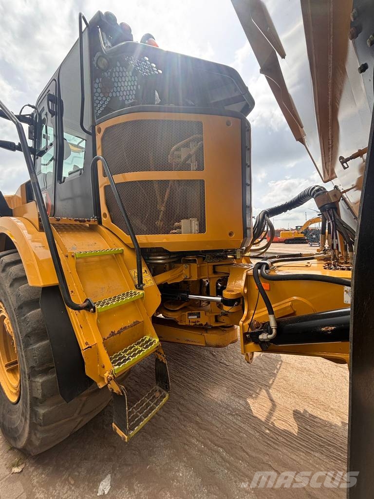 CAT 730 Σπαστό Dump Truck ADT