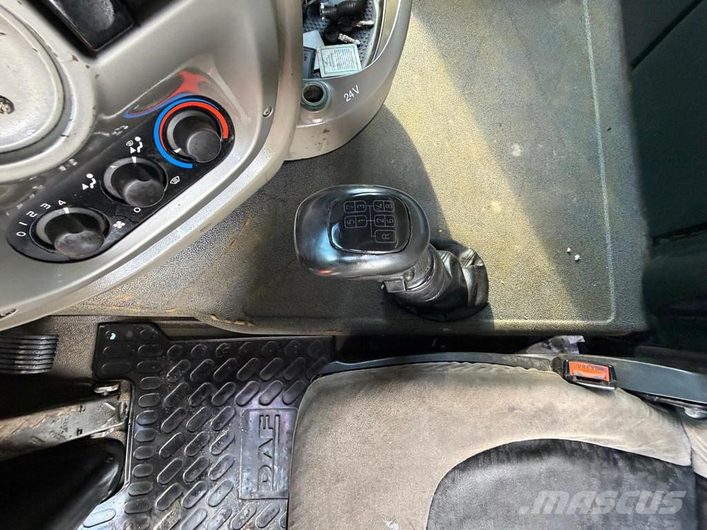 DAF XF 105.410 Tractor - Full Spoilers - Euro 5 - Manu Trekkers