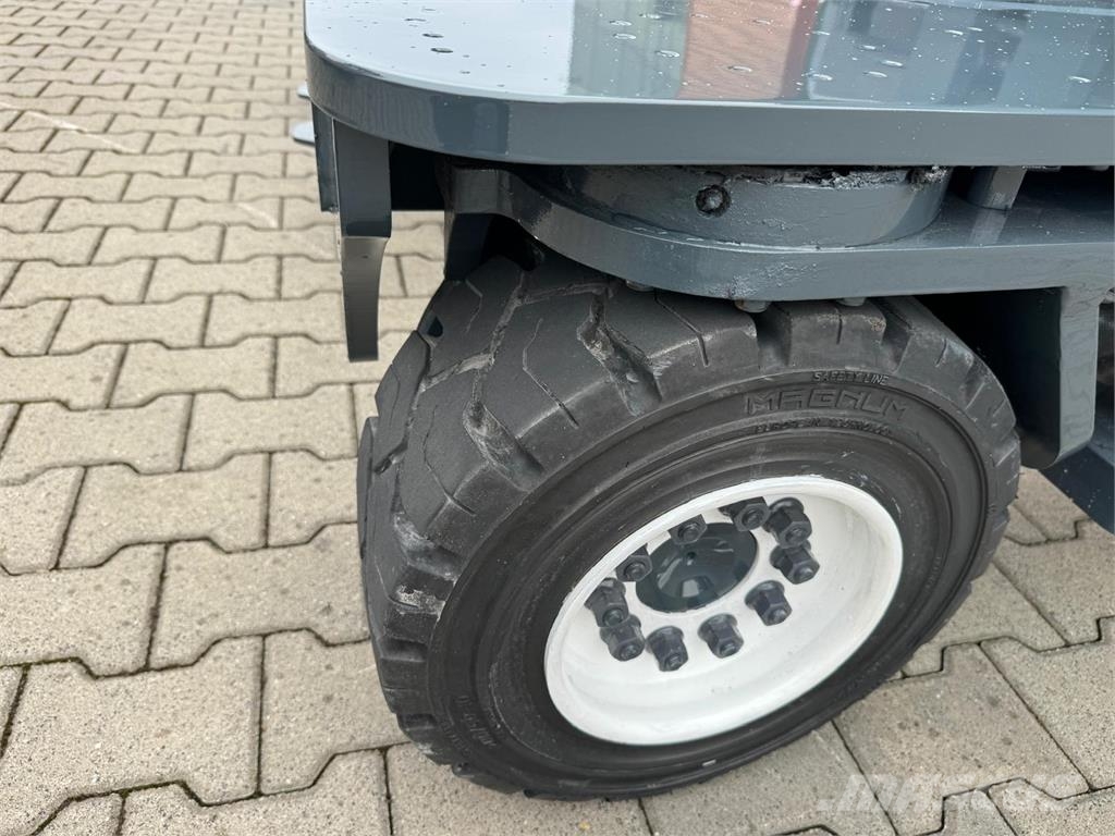 Combilift C4500/ Diesel /Triplex 6000 mm/Air condition 4-way reach trucks