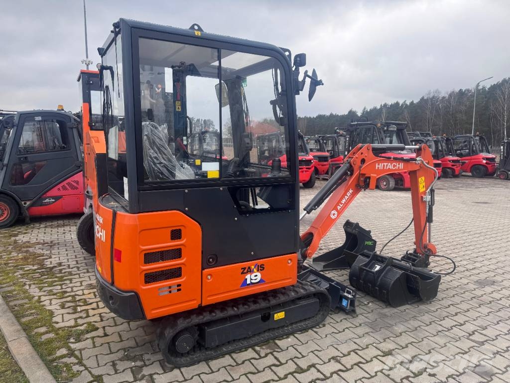 Hitachi ZX 19 U-6 Minikaivukoneet < 7t