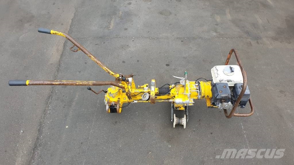 Robel COACHSCREWING MACHINE 30.82 ROAD RAIL Rautateiden kunnossapito