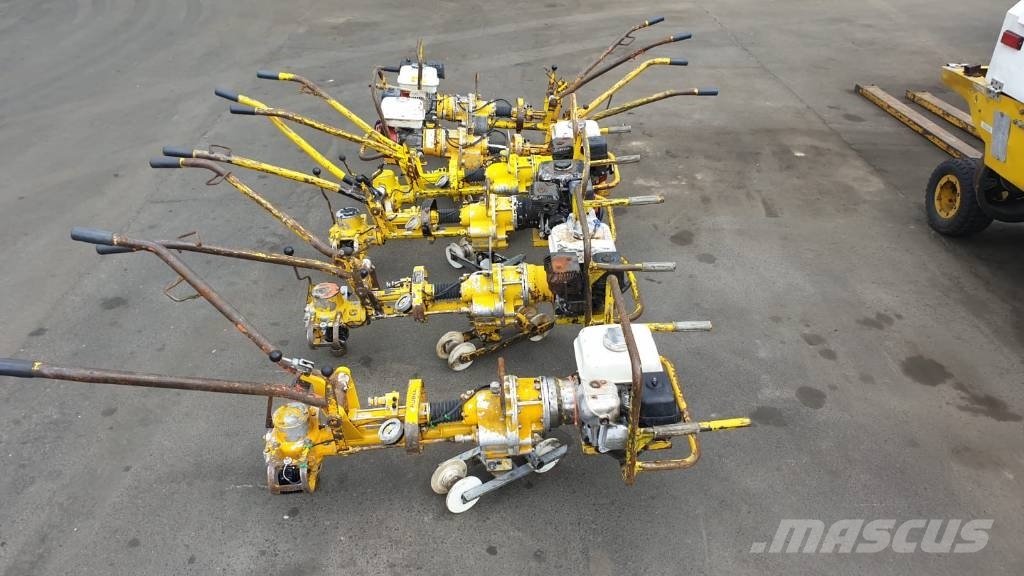 Robel COACHSCREWING MACHINE 30.82 ROAD RAIL Rautateiden kunnossapito