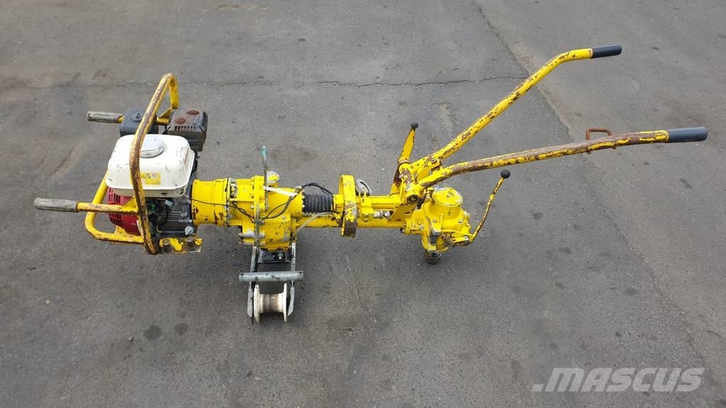 Robel COACHSCREWING MACHINE 30.82 ROAD RAIL Rautateiden kunnossapito