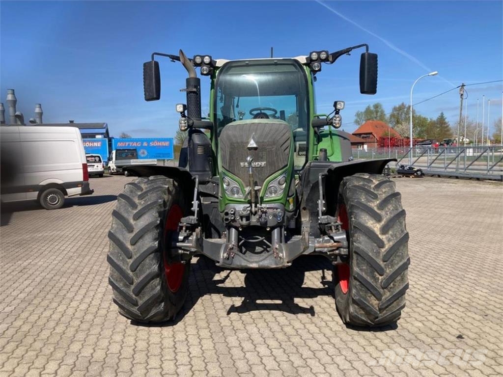 Fendt 724 VARIO Traktoren