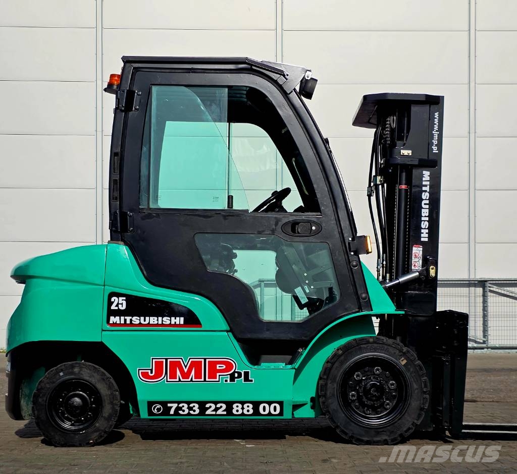 Mitsubishi FD 25 N3 Gasstapler