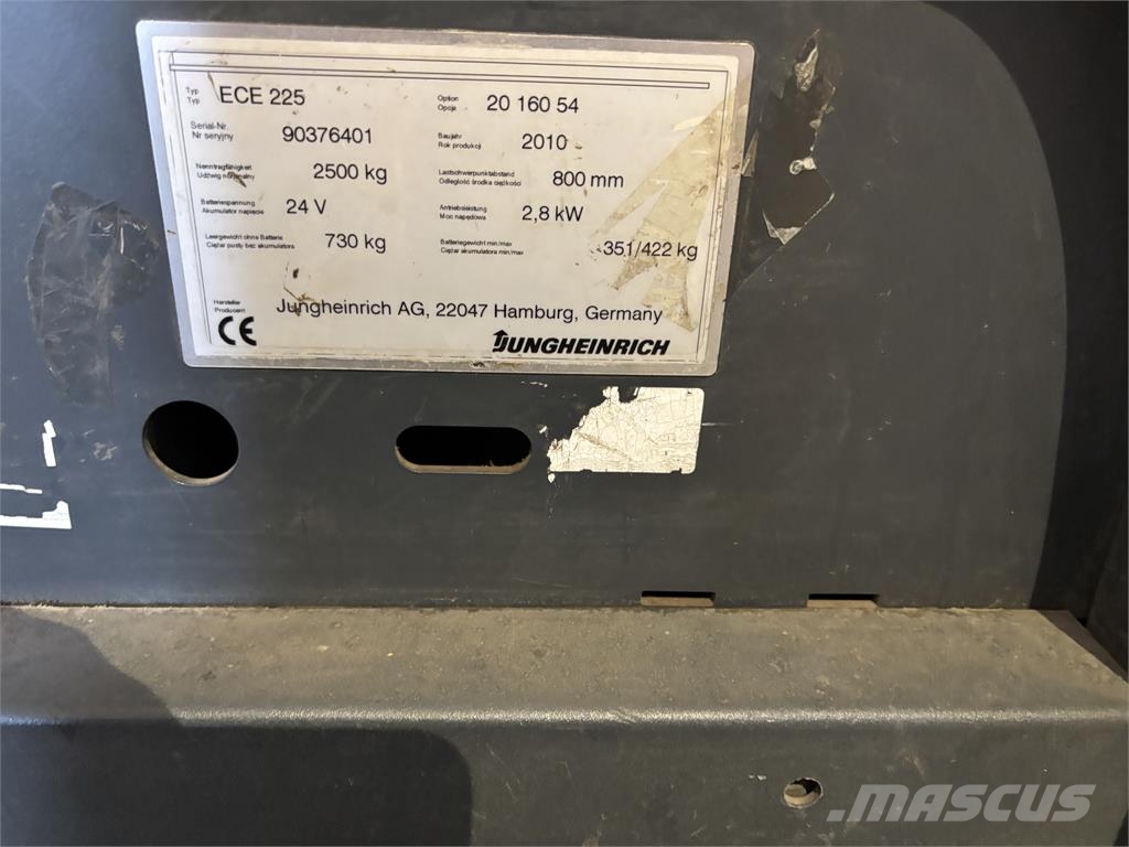 Jungheinrich ECE 225 (2400 mm) Nízkozdvižné vozíky
