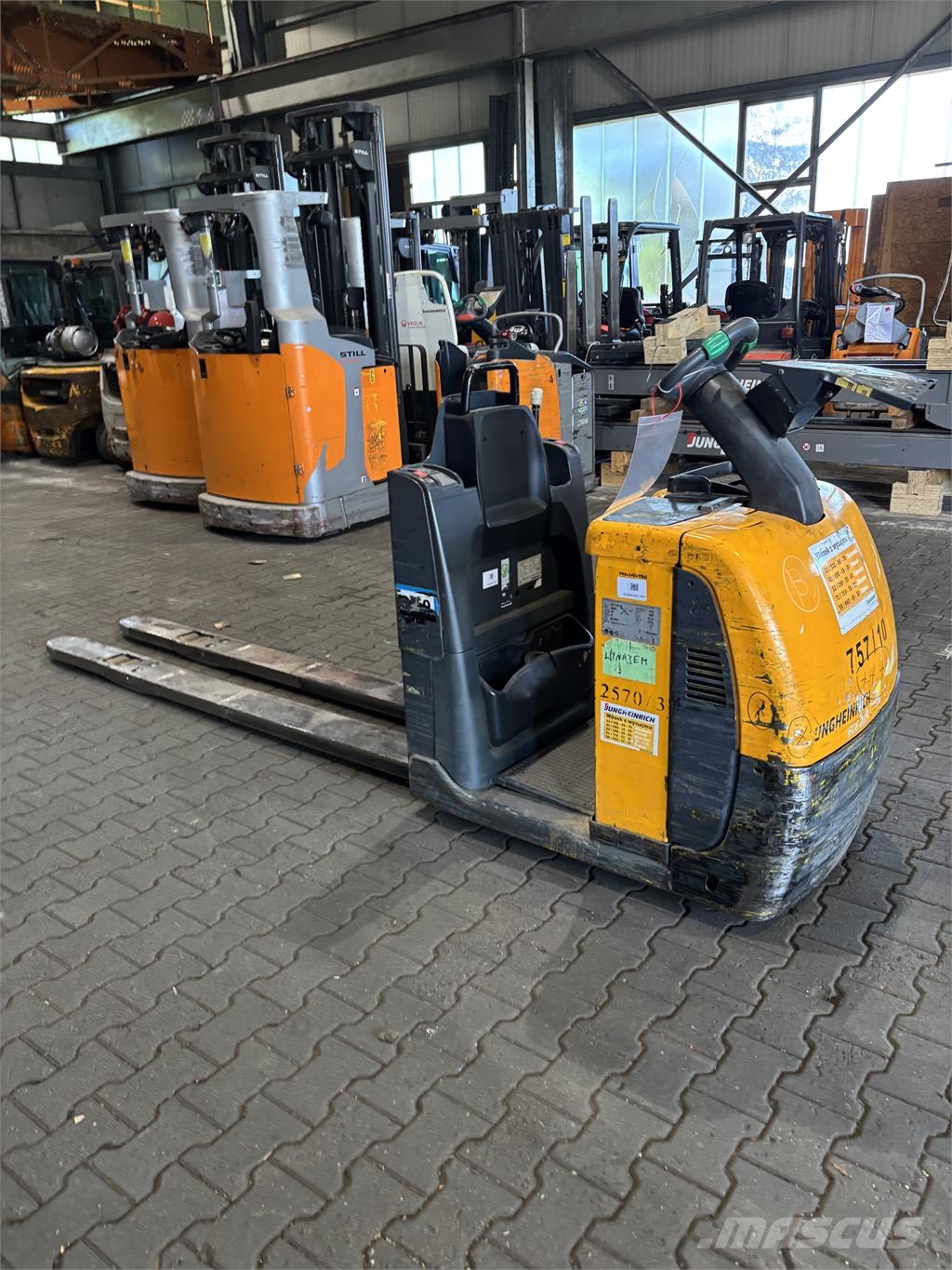 Jungheinrich ECE 225 (2400 mm) Nízkozdvižné vozíky
