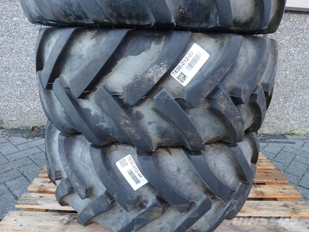 Continental 325/70R18-Tire/Reifen/Band Pneus, rodas e aros