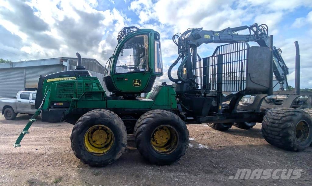 John Deere 1210G Timber Forwarder Forvarderi