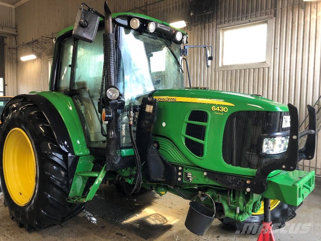 John Deere 6430 dismantled : only spare parts Traktorid