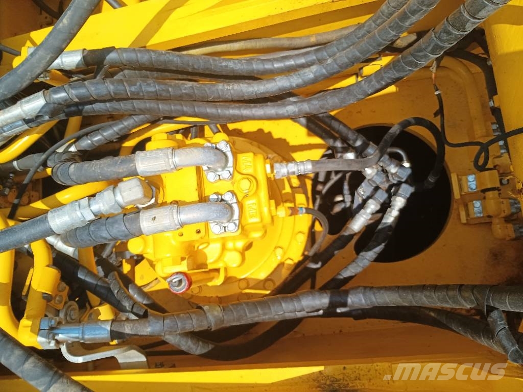 Komatsu PC 360 حفارات زحافة