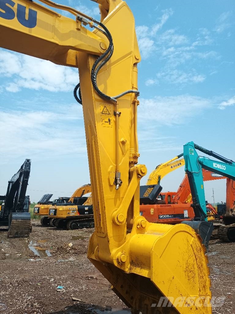 Komatsu PC 360 حفارات زحافة