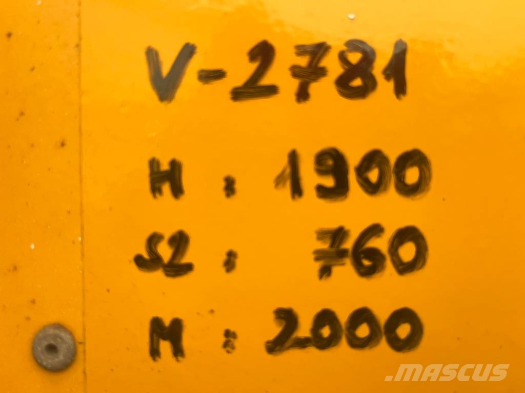 Haulotte OPTIMUM 8      V-2781 EO Вертикальні щоглові підйомники