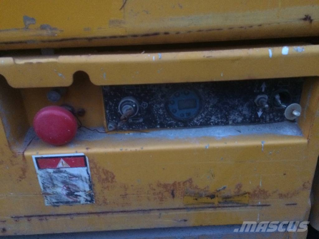 Haulotte OPTIMUM 8      V-2781 EO Вертикальні щоглові підйомники
