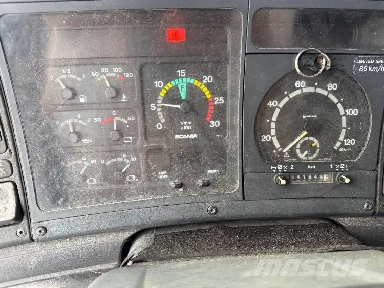 Scania 94 4x2 Camiones portavehículos