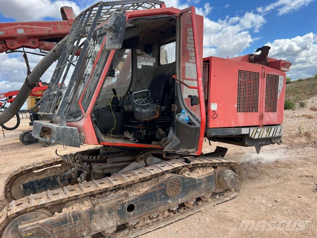 Sandvik DX 800 Perforadora de superficie