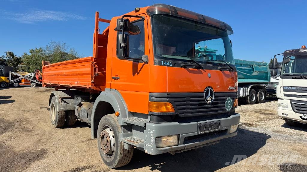 Mercedes-Benz ATEGO 1823 4X2 3 sided tipper Kallurid