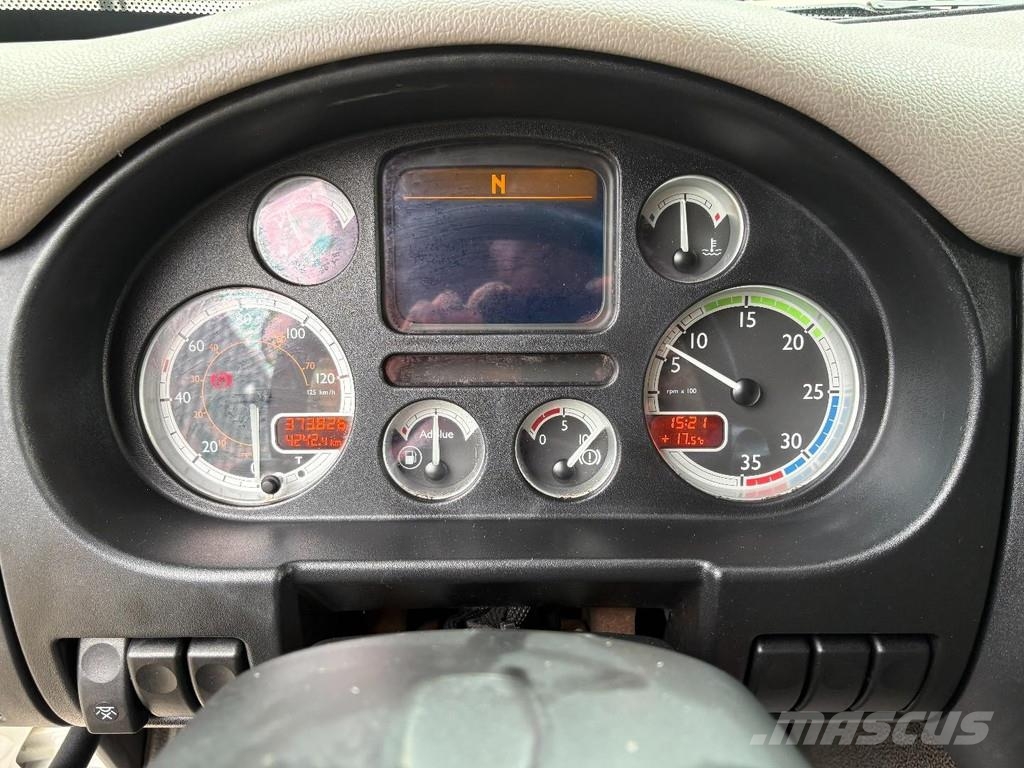 DAF CF 65.300 + LONG BOX 8.60 + LOADLIFT 2500 KG + SMA Tovornjaki zabojniki