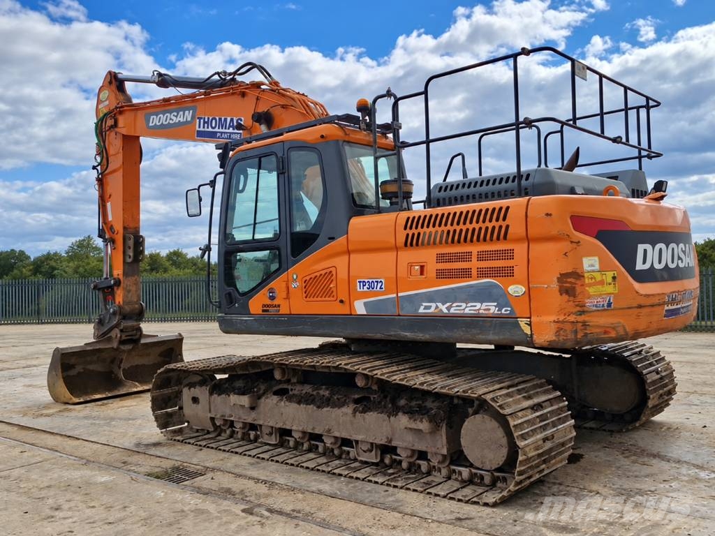 Doosan DX 225 LC-5 حفارات زحافة