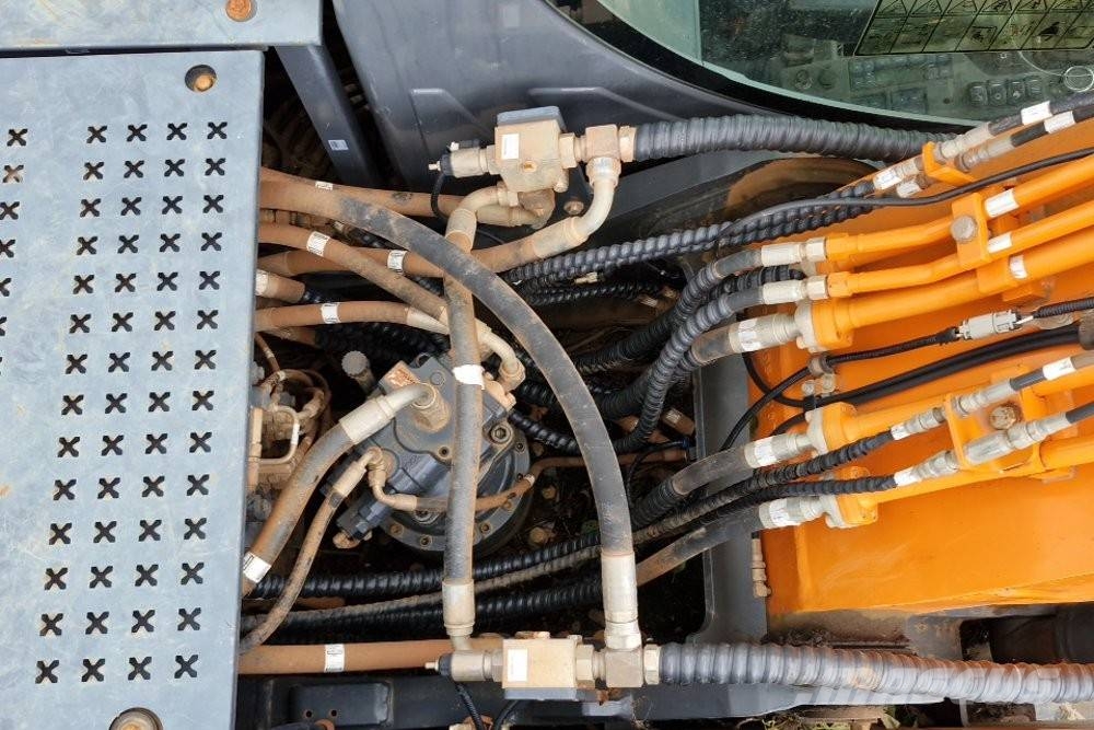 Doosan DX 225 LC-5 حفارات زحافة