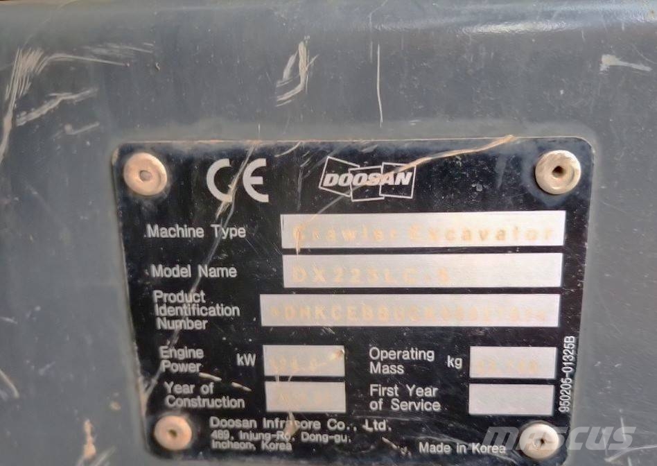 Doosan DX 225 LC-5 حفارات زحافة