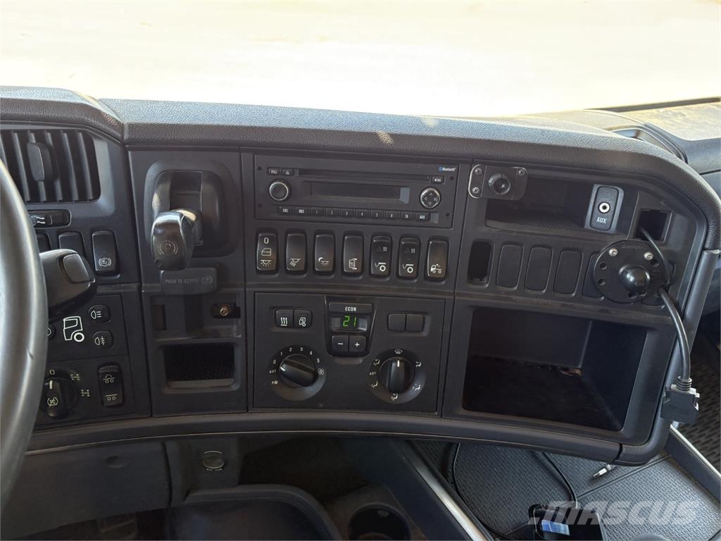 Scania R730 8x4 alusta Camiones con chasís y cabina