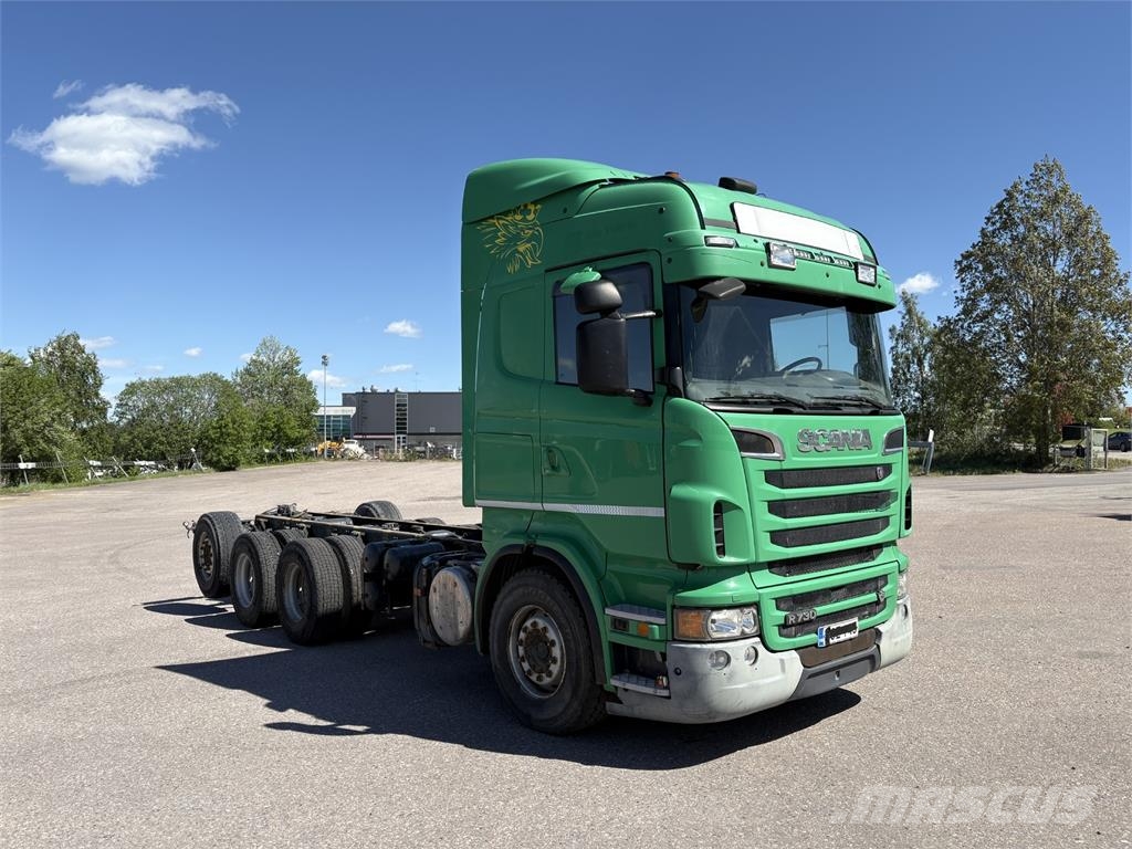 Scania R730 8x4 alusta Camiones con chasís y cabina