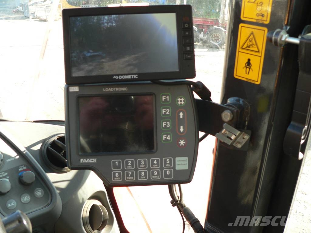 Hitachi ZW 250-5B Rataslaadurid