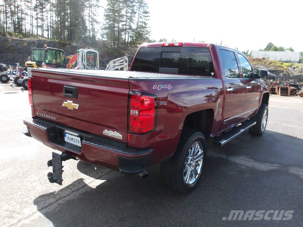 Chevrolet Silverado High Country med 6 Tums höjning Pickup/planbiler