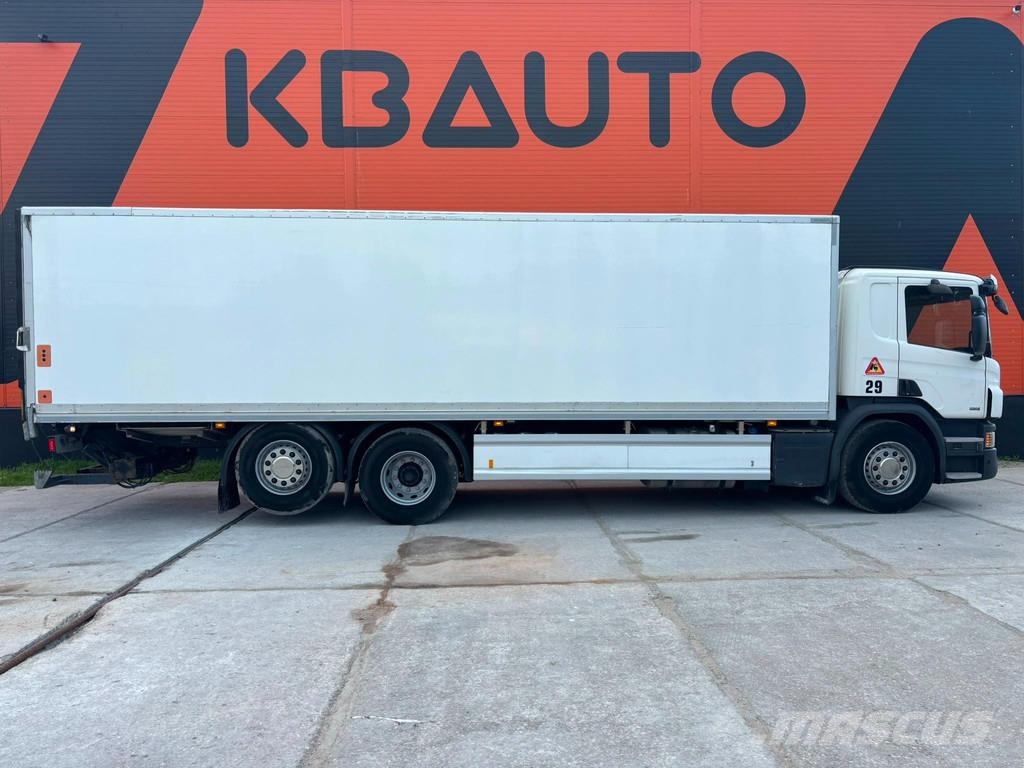 Scania P 370 6x2*4 RETARDER / BOX L=8451 mm Camiones con caja de remolque