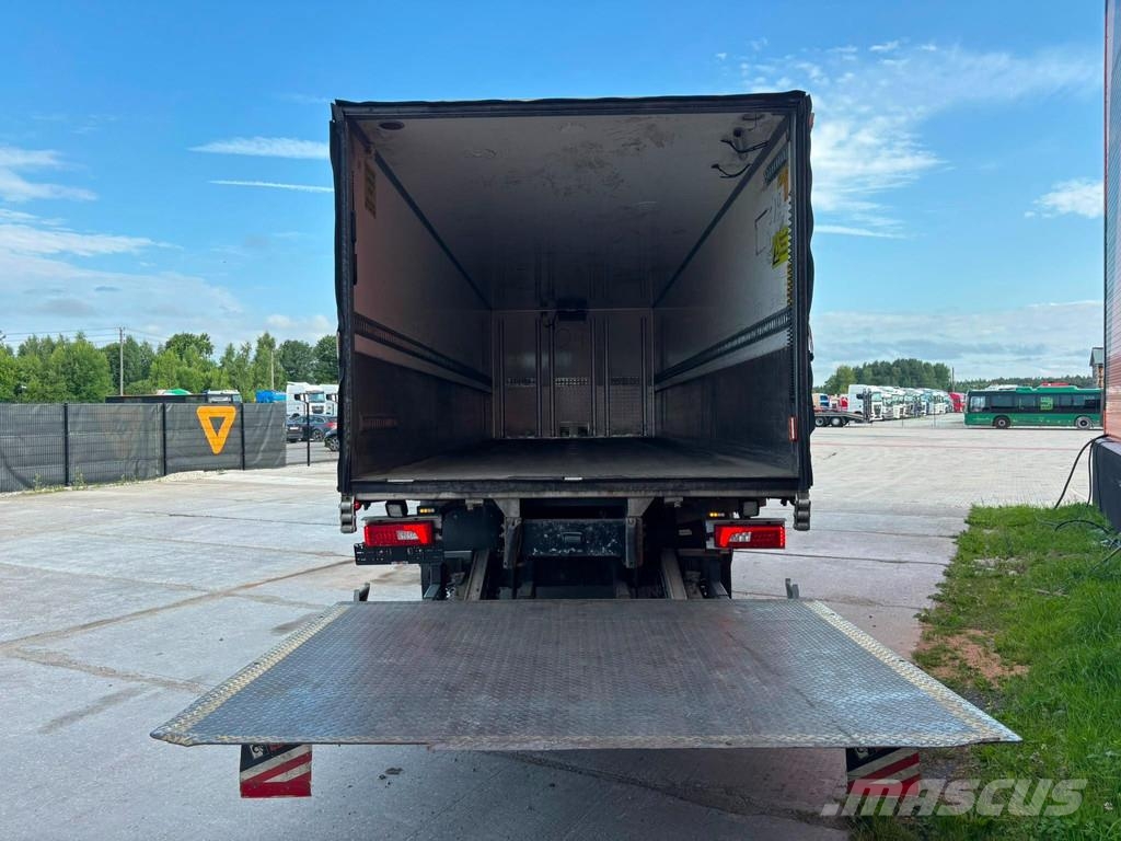 Scania P 370 6x2*4 RETARDER / BOX L=8451 mm Camiones con caja de remolque